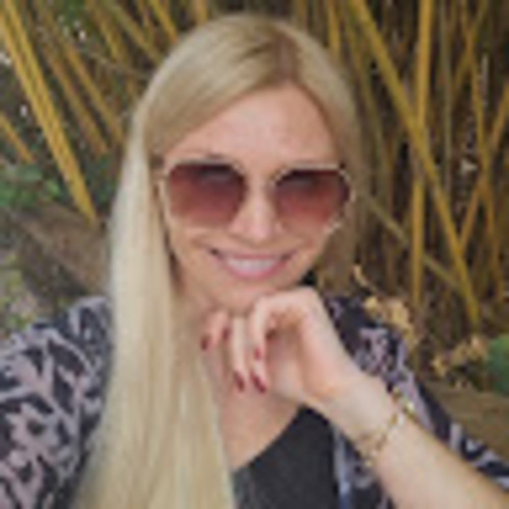 Meet your Posher, Nadia